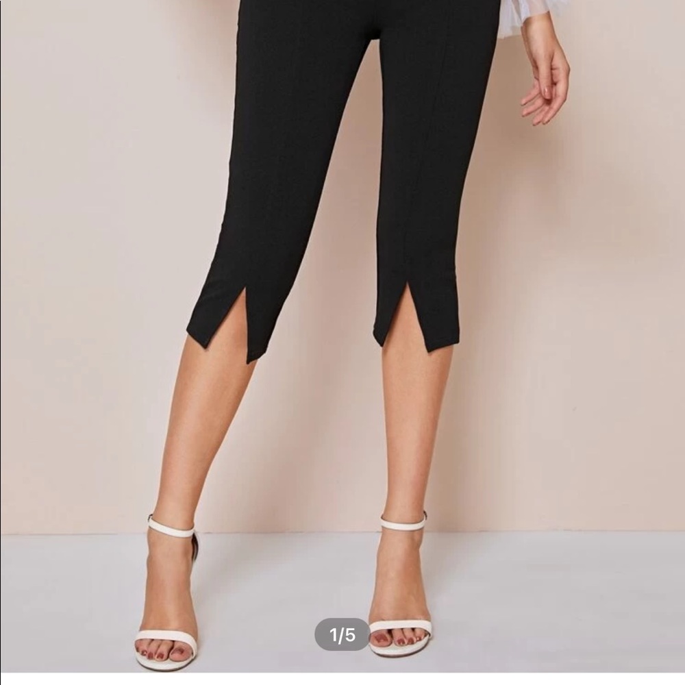 Black capris